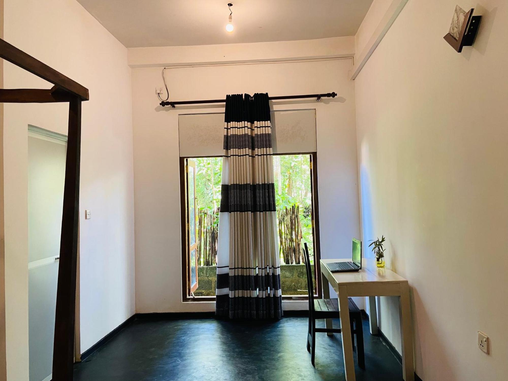 Leo Homestay Dikwella Extérieur photo
