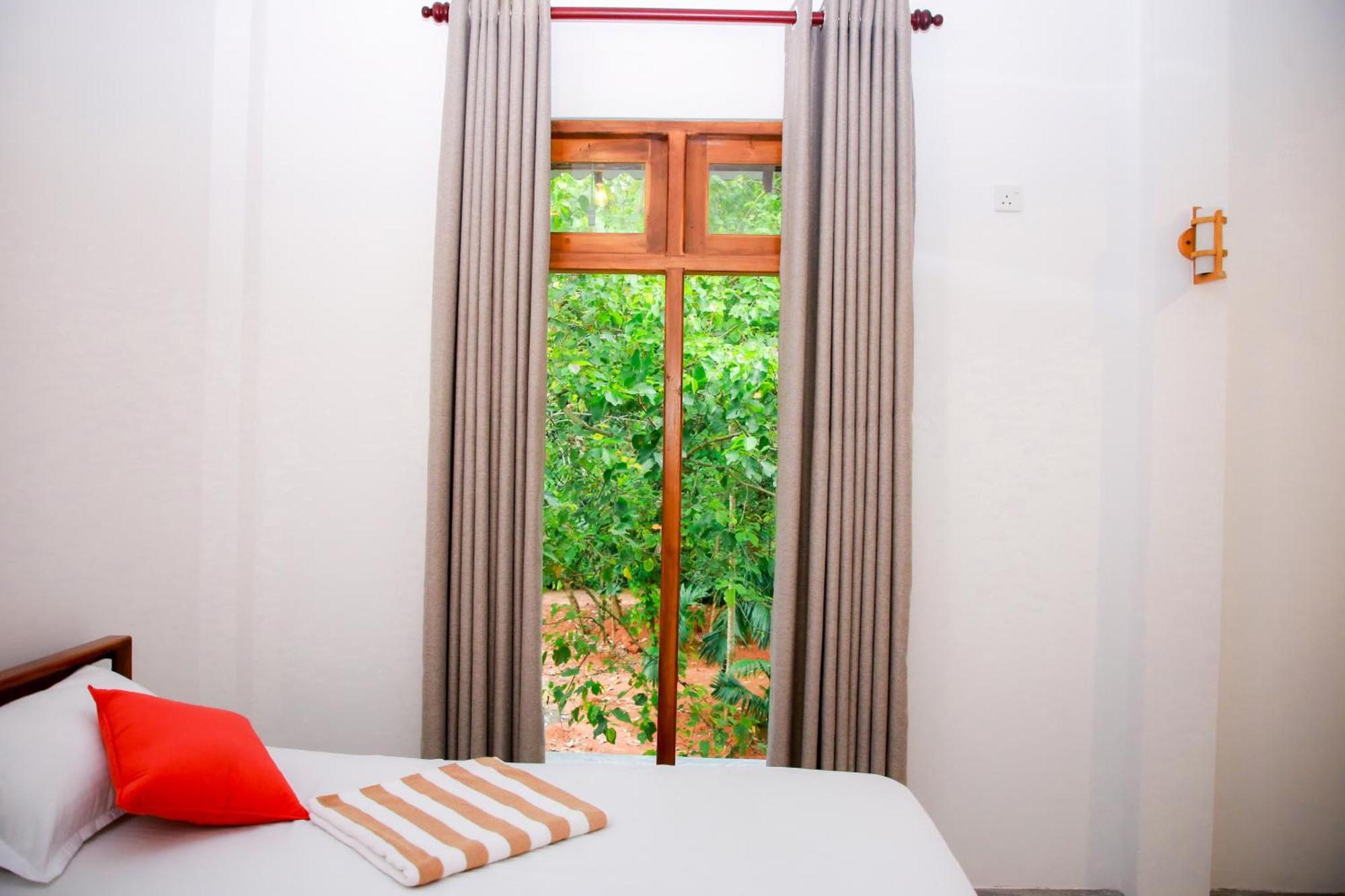 Leo Homestay Dikwella Extérieur photo