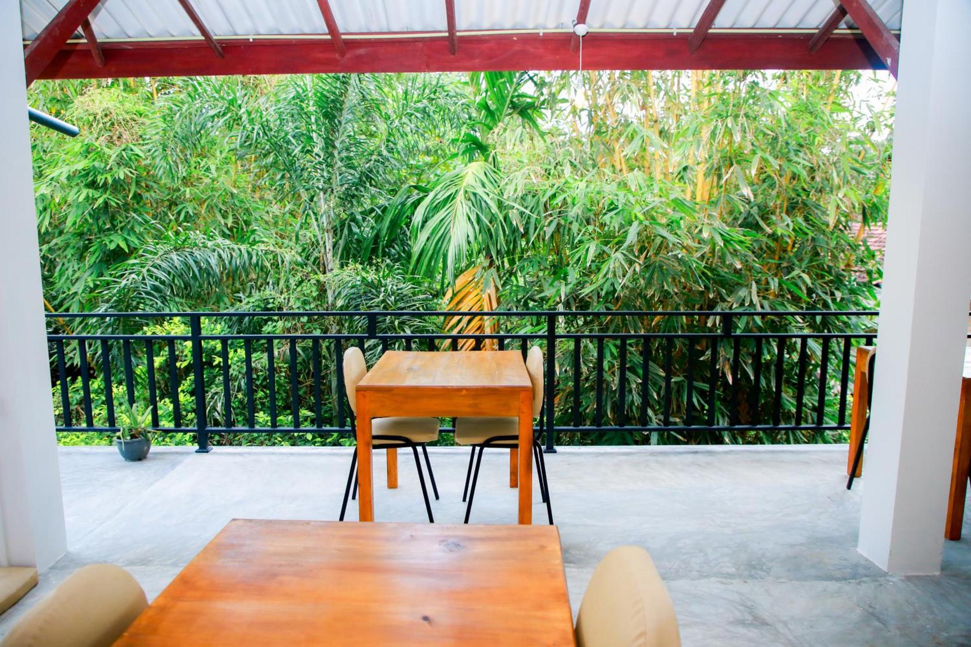 Leo Homestay Dikwella Extérieur photo