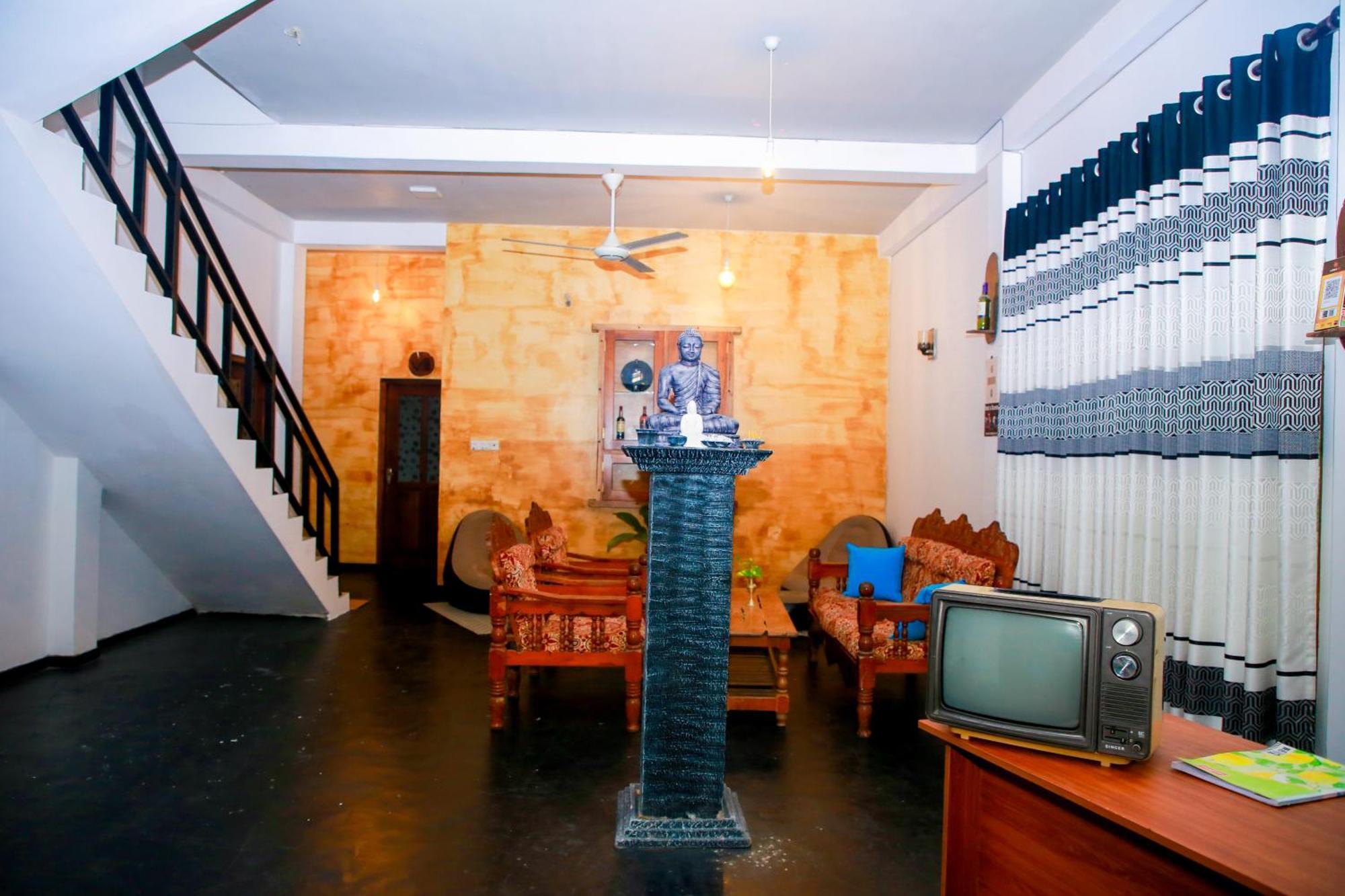Leo Homestay Dikwella Extérieur photo