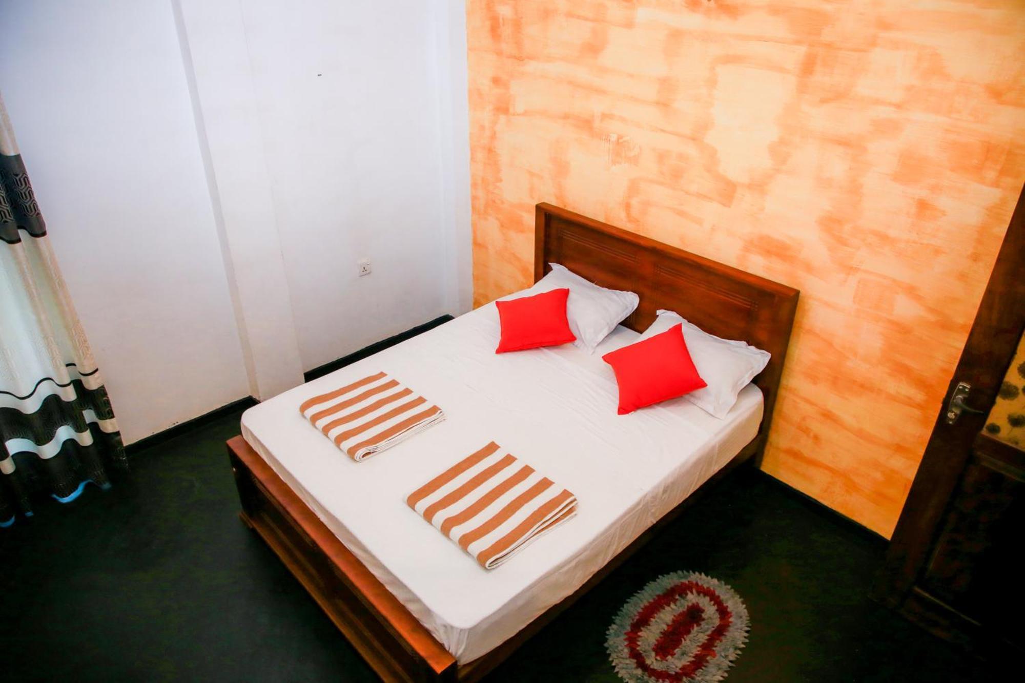 Leo Homestay Dikwella Extérieur photo