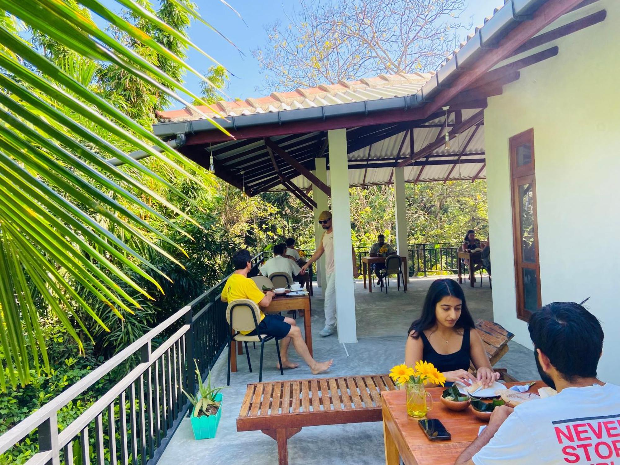 Leo Homestay Dikwella Extérieur photo