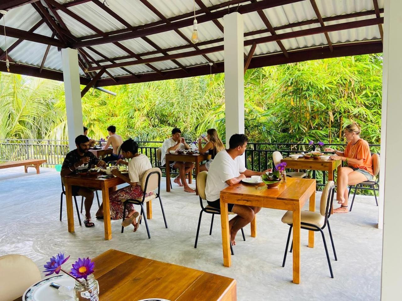 Leo Homestay Dikwella Extérieur photo