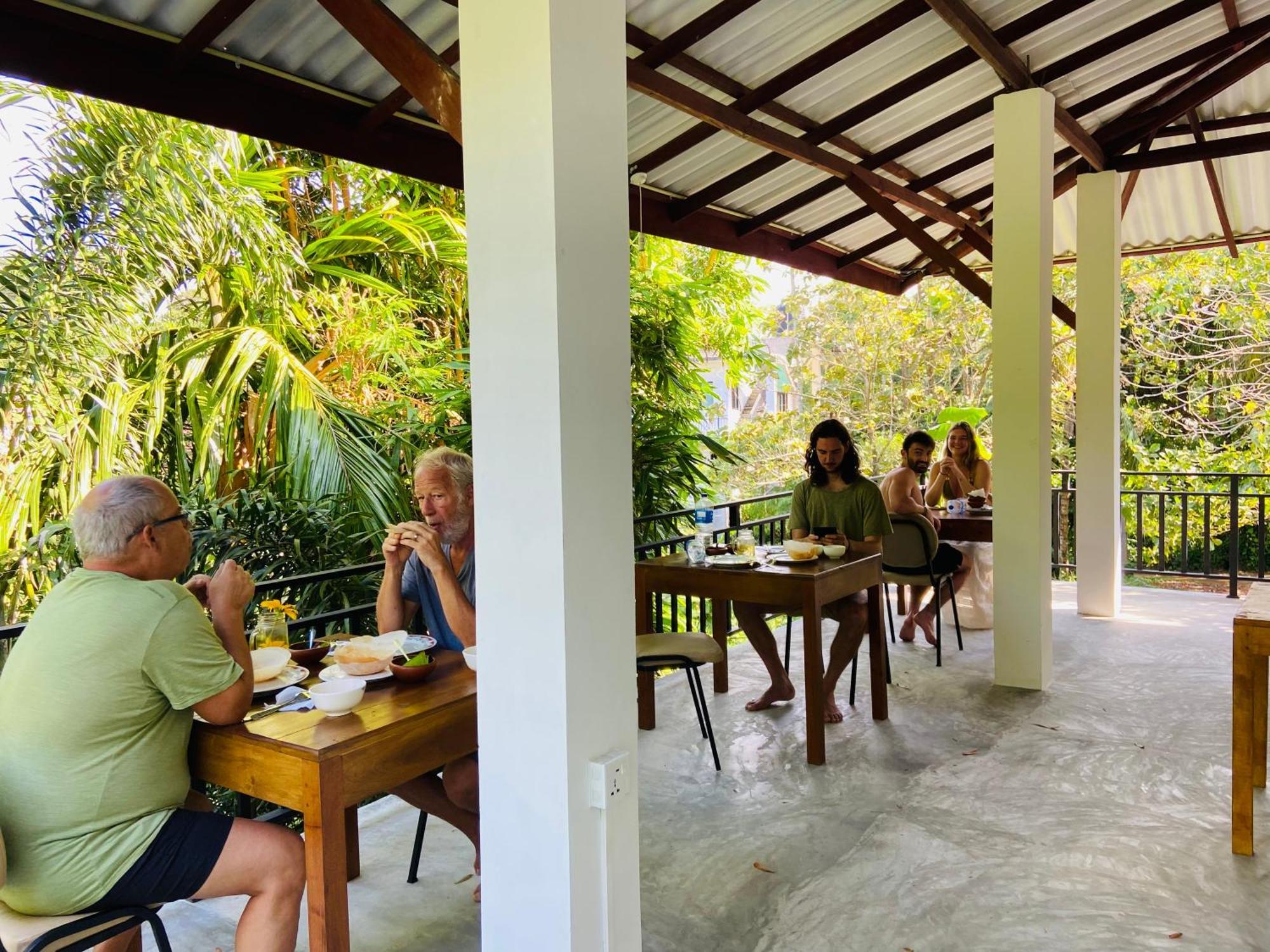 Leo Homestay Dikwella Extérieur photo